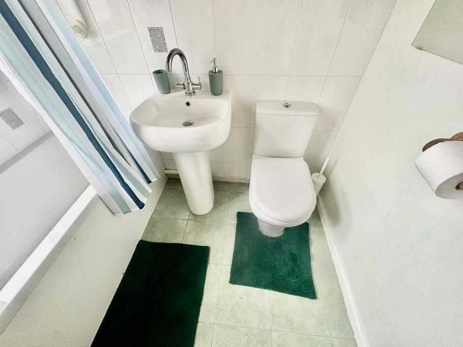 4 Bed House In Daneby Road,Se6 Villa Catford Bagian luar foto
