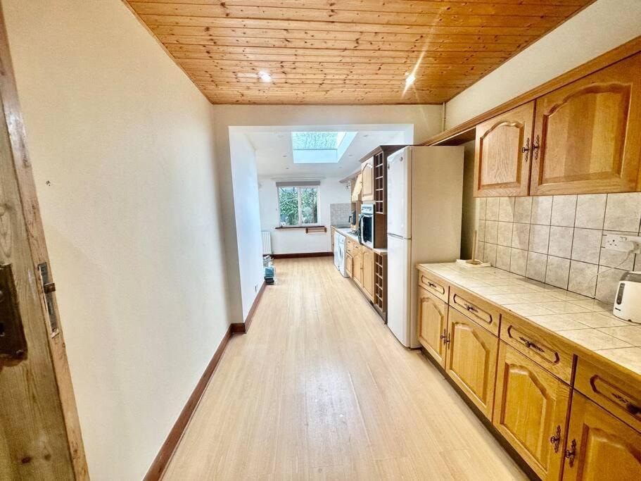 4 Bed House In Daneby Road,Se6 Villa Catford Bagian luar foto