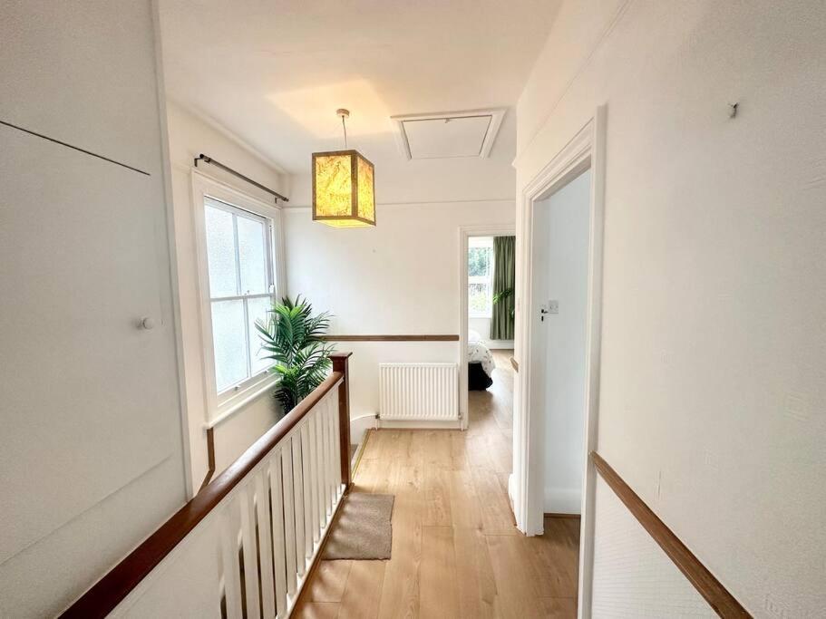 4 Bed House In Daneby Road,Se6 Villa Catford Bagian luar foto